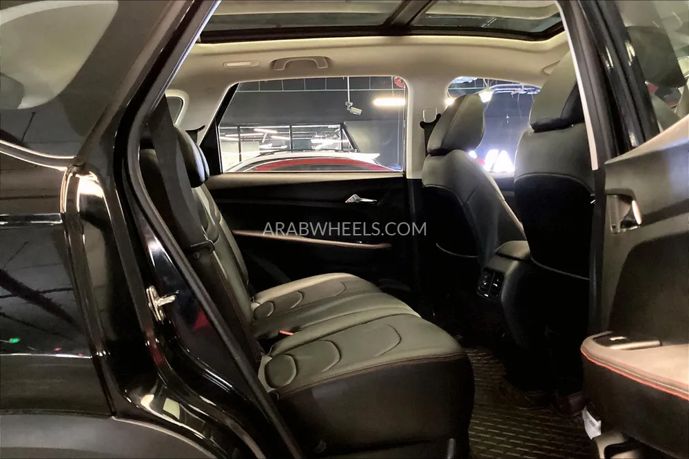 Chevrolet Captiva 2024 for Sale in Sharjah Image-17