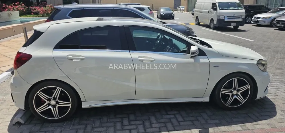 Mercedes Benz 250 2016 for Sale in Dubai Image-6