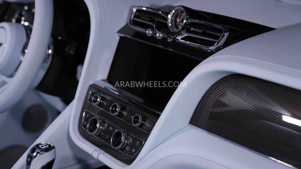 بينتلي بينتايجا 2023 for Sale in دبي Image-19