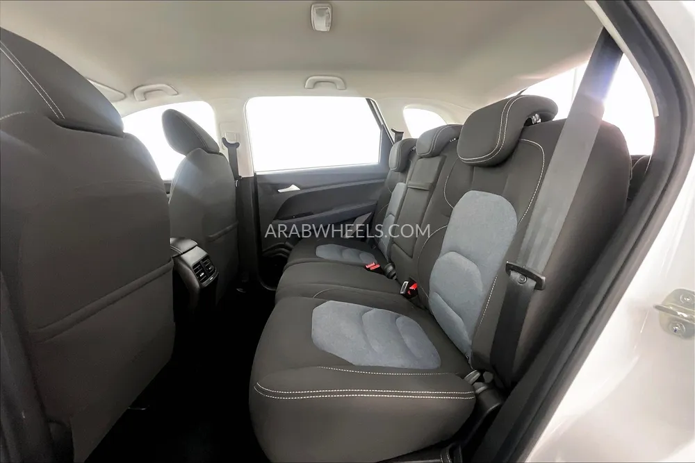 Chevrolet Captiva 2023 for Sale in Sharjah Image-55