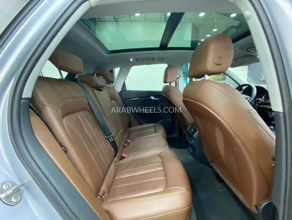 Audi Q5 2018 for Sale in Dubai Image-15