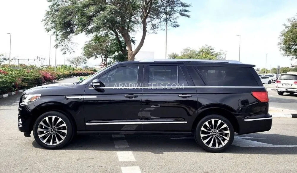 Lincoln Navigator 2022 for Sale in Dubai Image-4