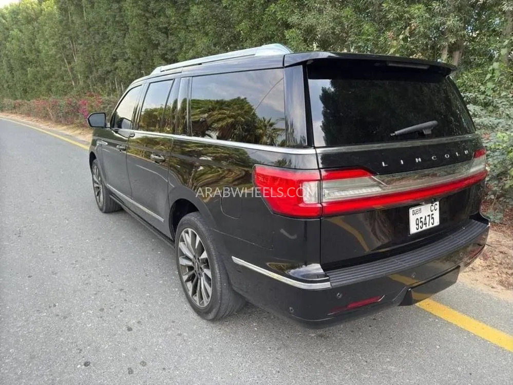 Lincoln Navigator 2022 for Sale in Dubai Image-18