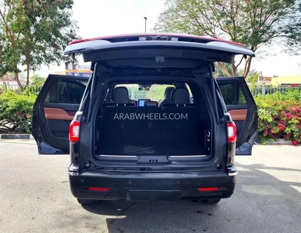 Lincoln Navigator 2022 for Sale in Dubai Image-20