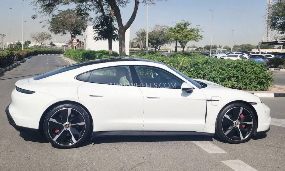 بورشه تايكان 2021 for Sale in دبي Image-6