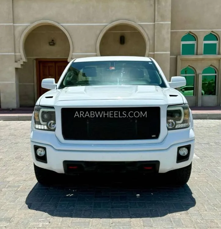 GMC Sierra 2014 for Sale in Ajman Image-2