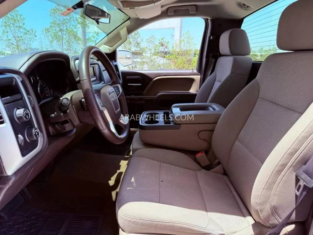 GMC Sierra 2014 for Sale in Ajman Image-5