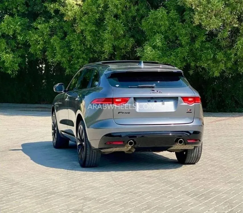 Jaguar F Pace 2017 for Sale in Ajman Image-9