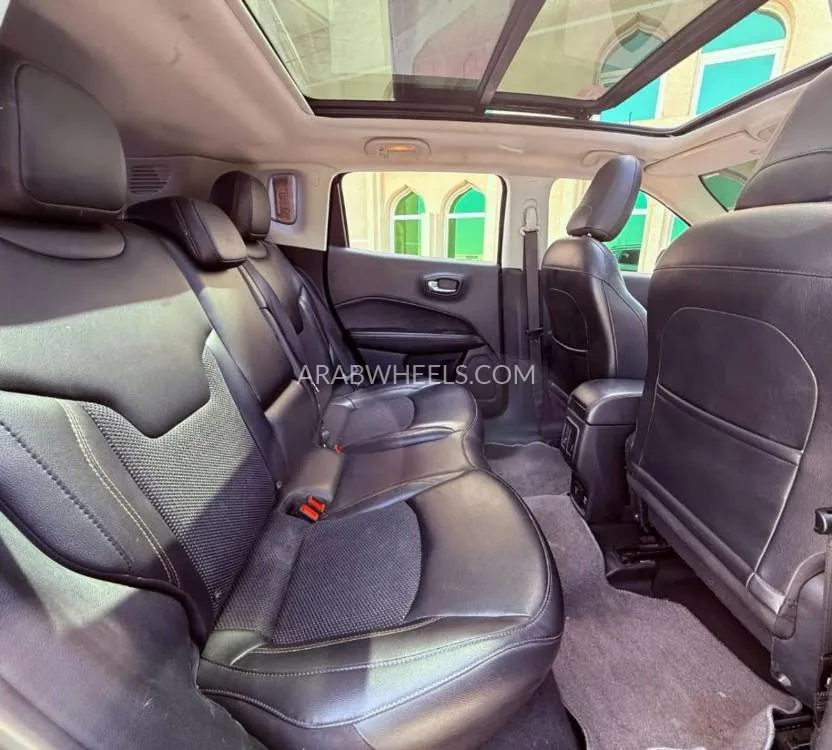 Jeep Compass 2019 for Sale in Ajman Image-8
