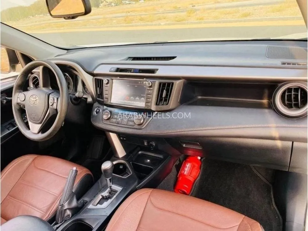 Toyota Rav4 2017 for Sale in Ajman Image-6