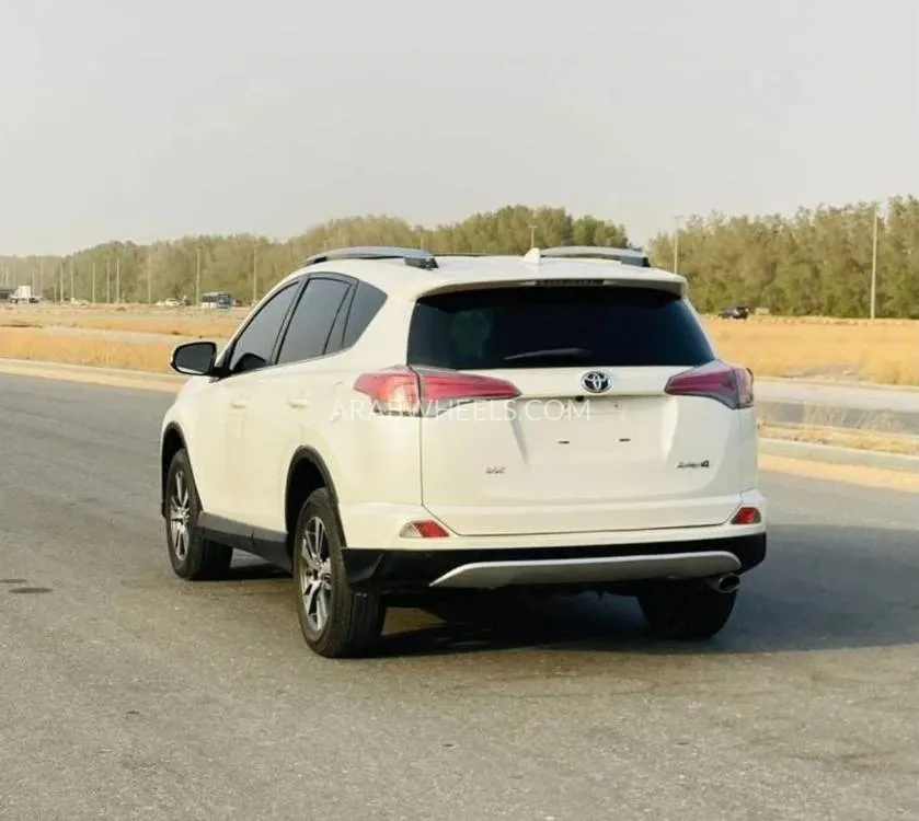 Toyota Rav4 2017 for Sale in Ajman Image-9