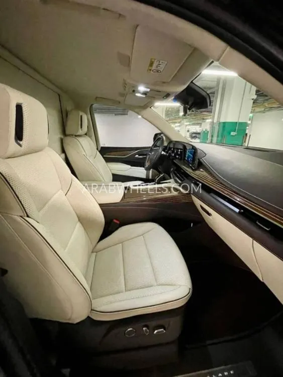 Cadillac Escalade 2023 for Sale in Sharjah Image-5
