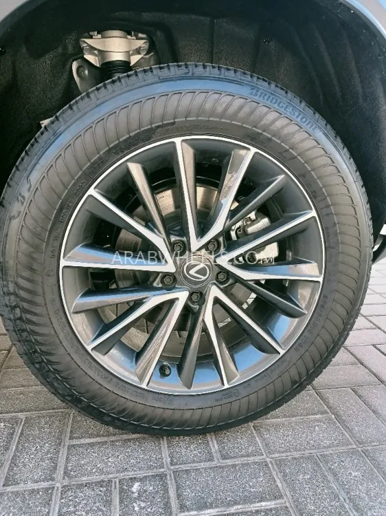 لكزس NX 2025 for Sale in الشارقة Image-13