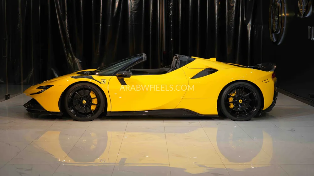 Ferrari SF90 Spider 2022 for Sale in Dubai Image-4