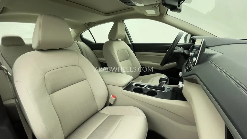 Nissan Altima 2022 for Sale in Dubai Image-26