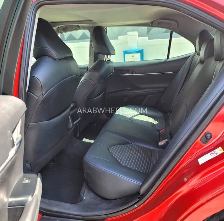 Toyota Camry 2019 for Sale in Sharjah Image-8