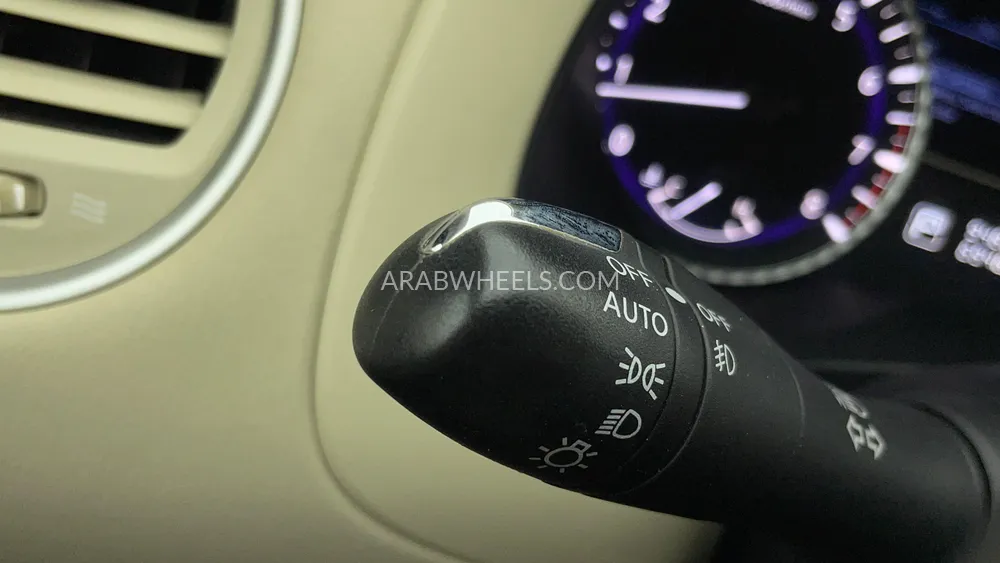 Infiniti QX60 2020 for Sale in Dubai Image-38