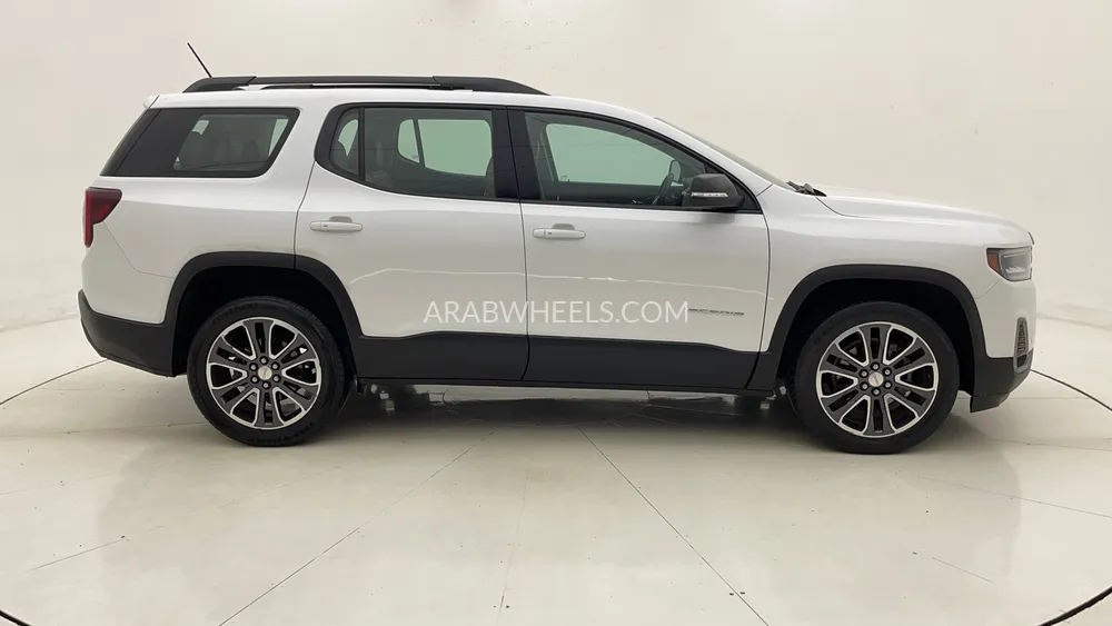 جي إم سي اكاديا 2023 for Sale in دبي Image-2