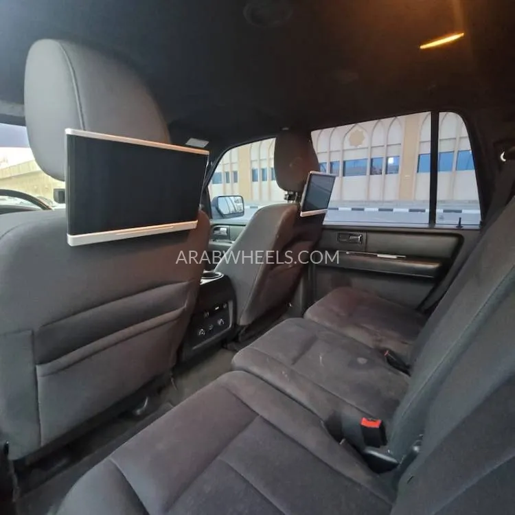 Ford Expedition 2016 for Sale in Sharjah Image-15