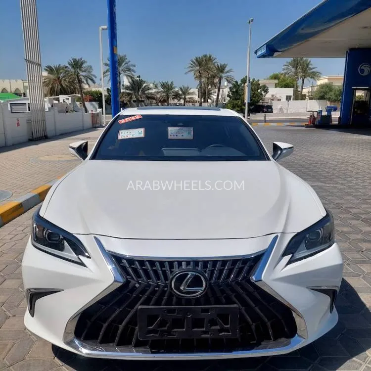 Lexus ES 2022 for Sale in Sharjah Image-2