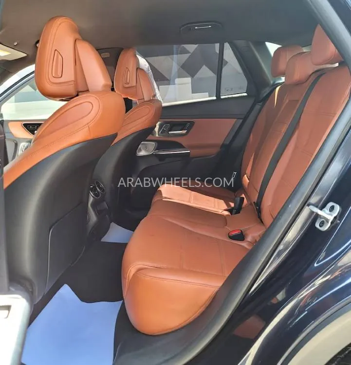 Mercedes Benz GLC Class 2023 for Sale in Sharjah Image-12