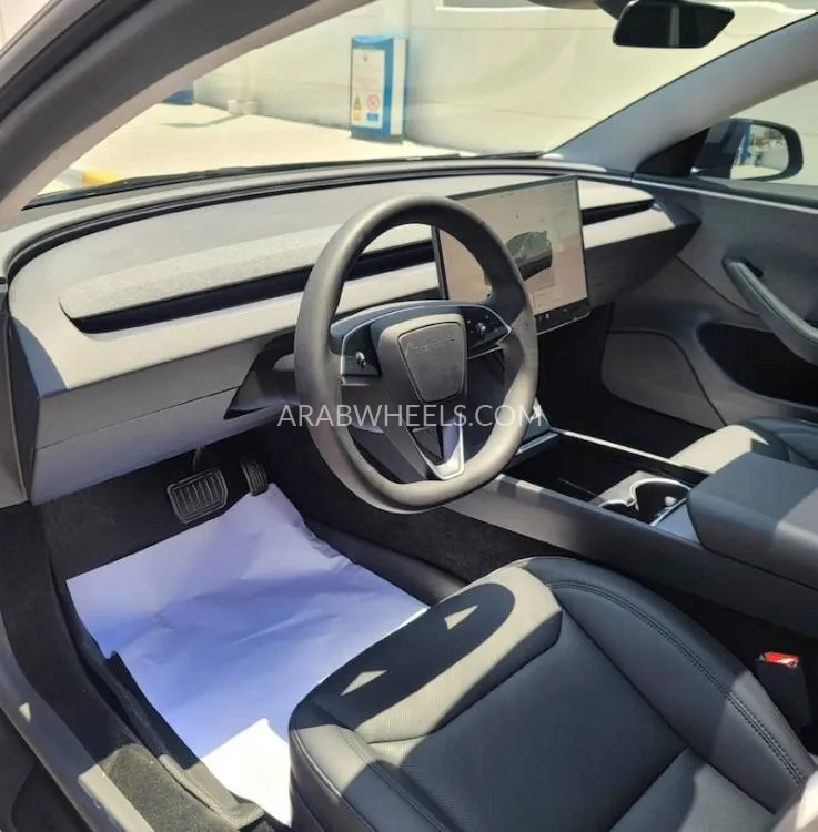 Tesla Model 3 2024 for Sale in Sharjah Image-5