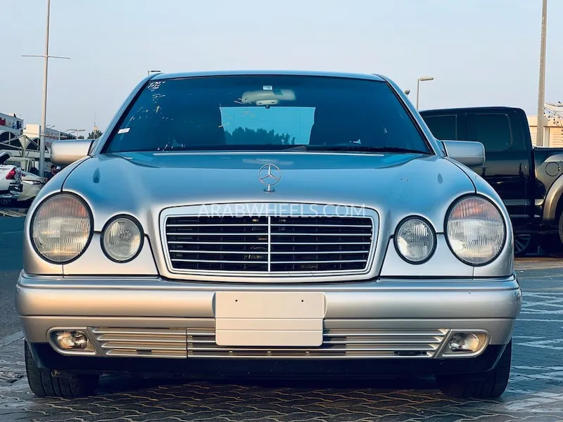 Mercedes Benz E Class 1996 for Sale in Sharjah Image-2