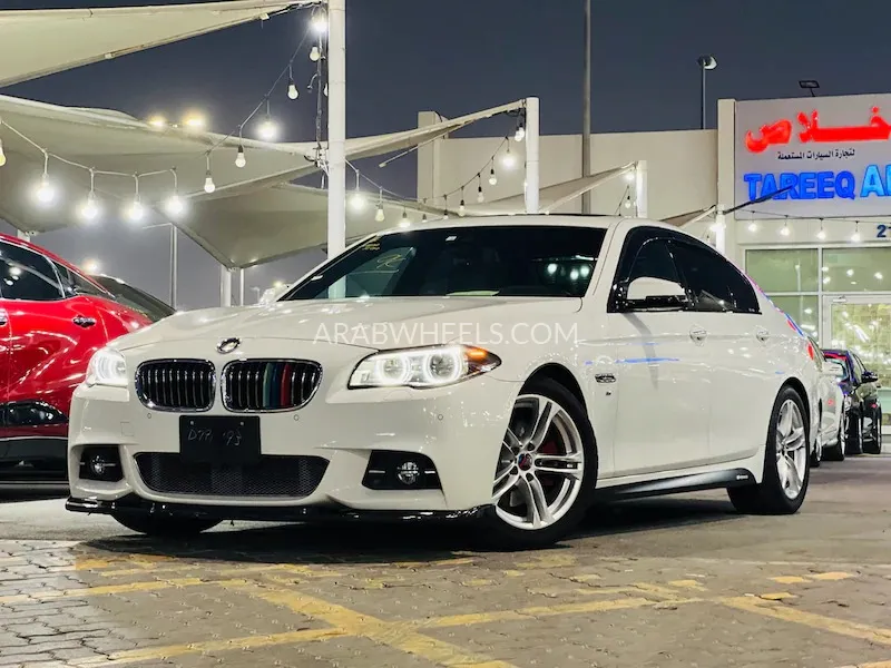 بي إم دبليو الفئة الخامسة 2014 for Sale in الشارقة Image-3