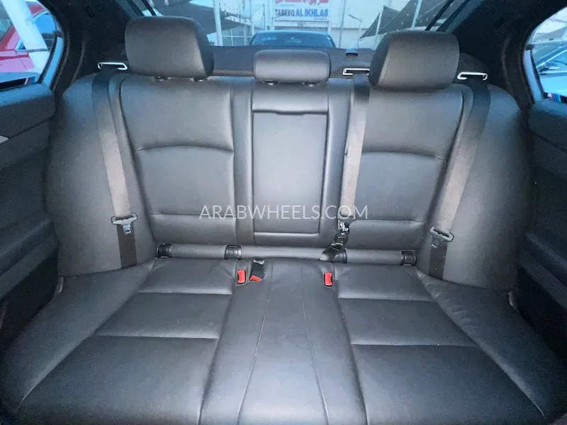 بي إم دبليو الفئة الخامسة 2014 for Sale in الشارقة Image-11