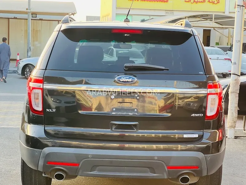 Ford Explorer 2013 for Sale in Sharjah Image-8