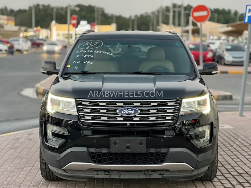Ford Explorer 2016 for Sale in Sharjah Image-2