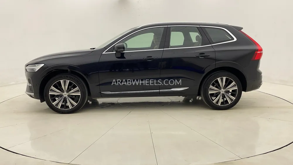 Volvo XC60 2023 for Sale in Dubai Image-6