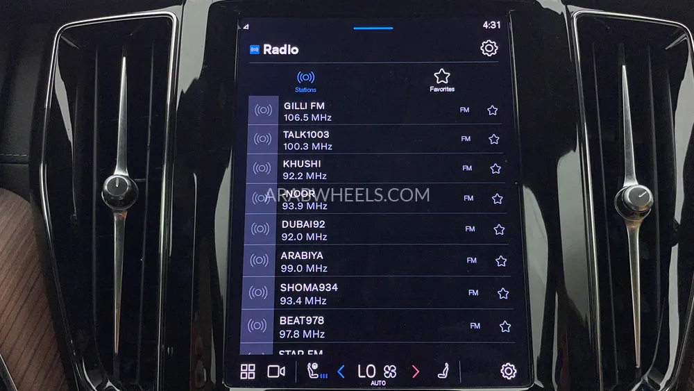 Volvo XC60 2023 for Sale in Dubai Image-15