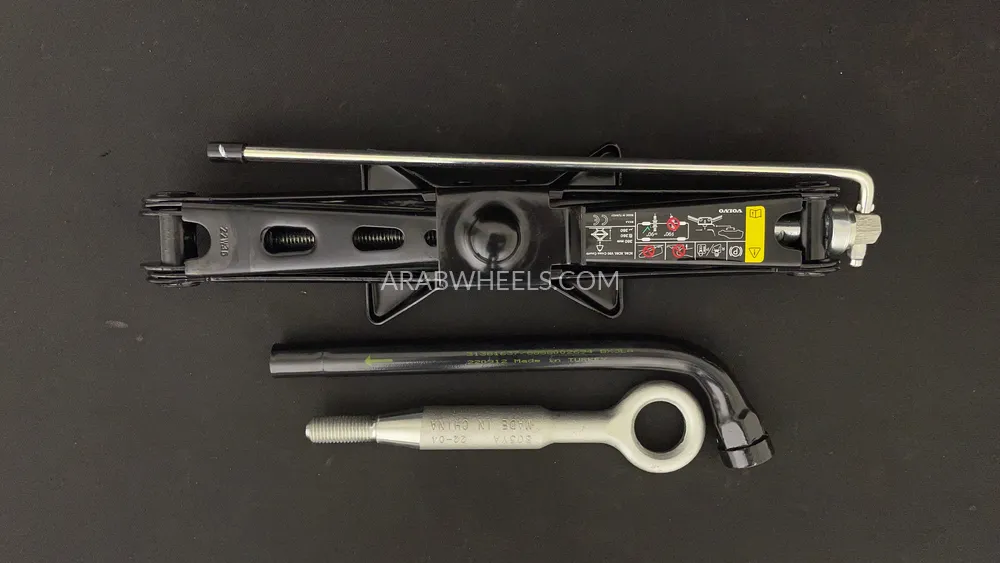 Volvo XC60 2023 for Sale in Dubai Image-34