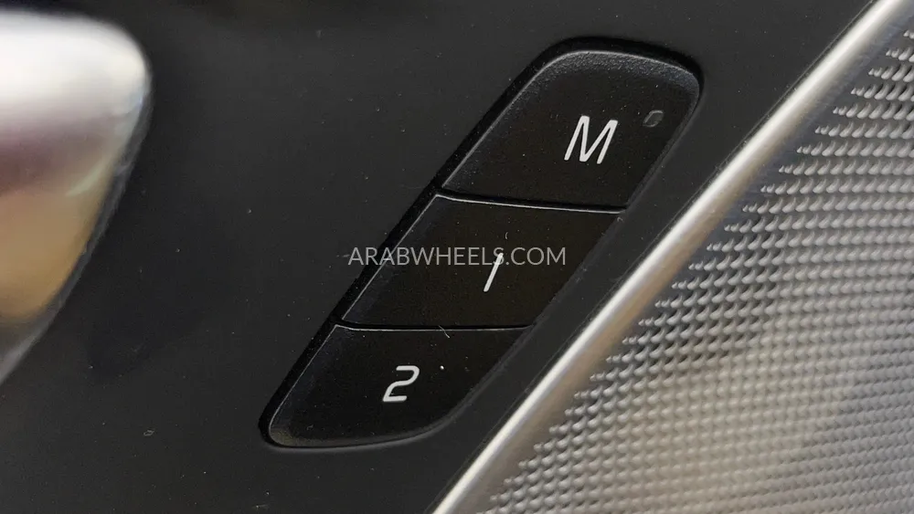 Volvo XC60 2023 for Sale in Dubai Image-48