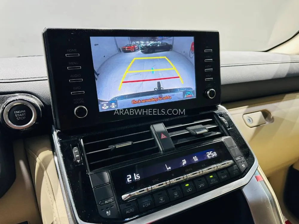 Toyota Land Cruiser 2022 for Sale in Dubai Image-7