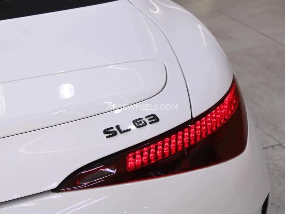 Mercedes Benz SL Class 2023 for Sale in Dubai Image-4