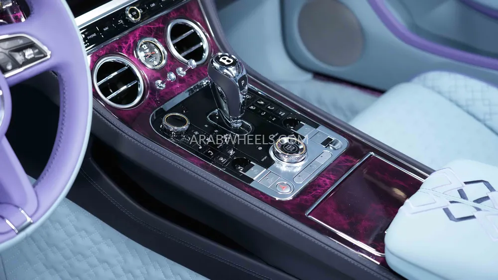 Bentley Continental GTC 2023 for Sale in Dubai Image-25