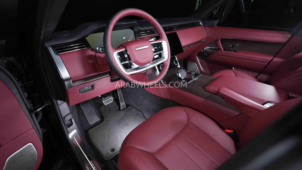 Land Rover Range Rover 2023 for Sale in Dubai Image-9