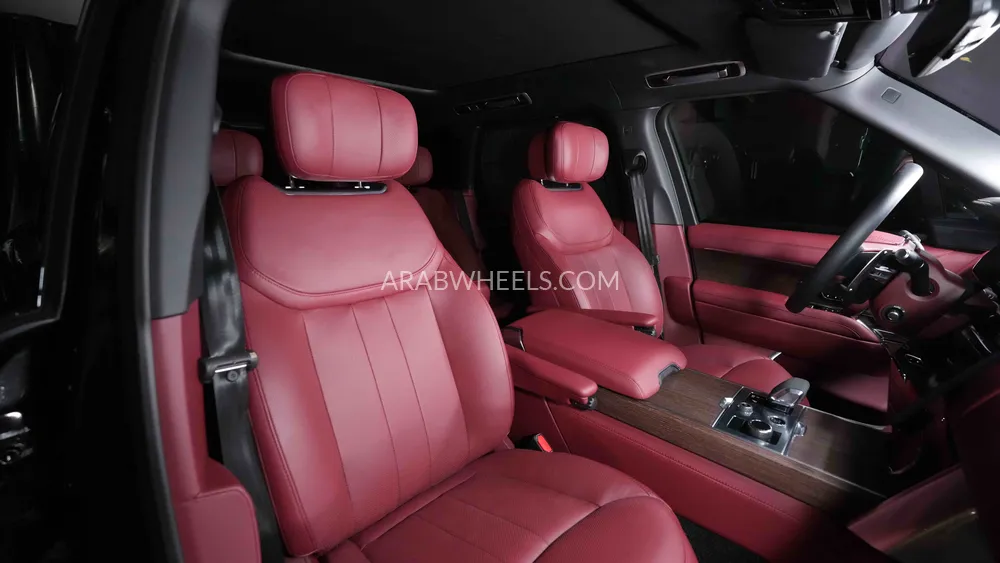 Land Rover Range Rover 2023 for Sale in Dubai Image-13