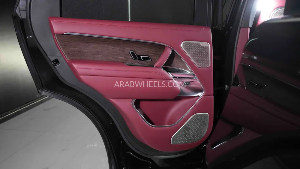 Land Rover Range Rover 2023 for Sale in Dubai Image-14