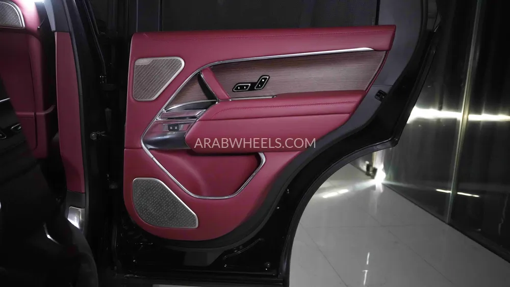 Land Rover Range Rover 2023 for Sale in Dubai Image-20