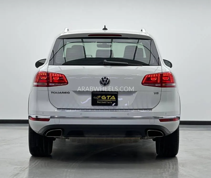 Volkswagen Touareg 2018 for Sale in Dubai Image-14