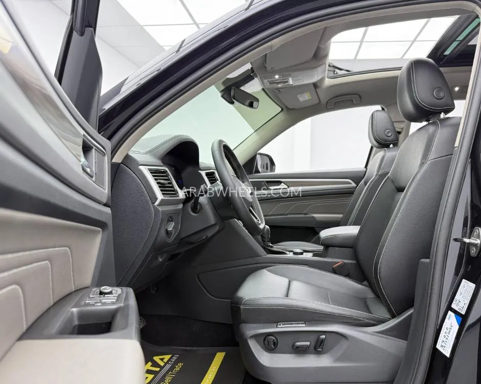 Volkswagen Teramont 2022 for Sale in Dubai Image-4