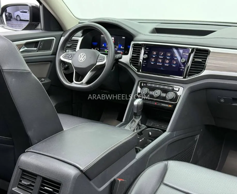 Volkswagen Teramont 2022 for Sale in Dubai Image-9