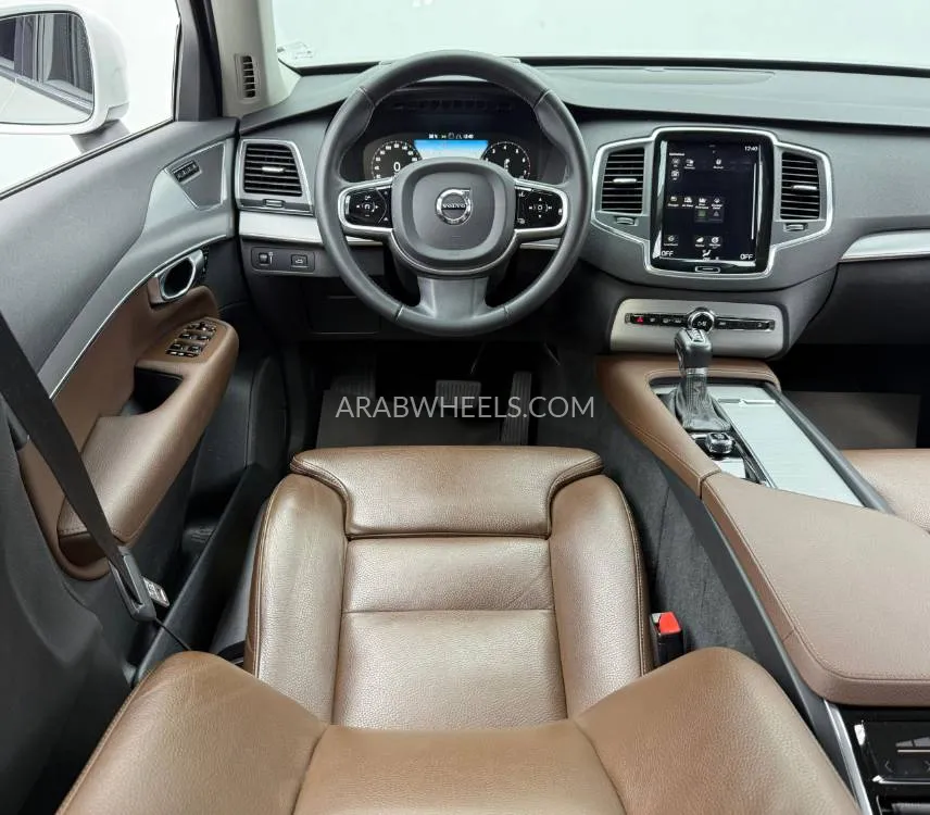 Volvo XC90 2020 for Sale in Dubai Image-10