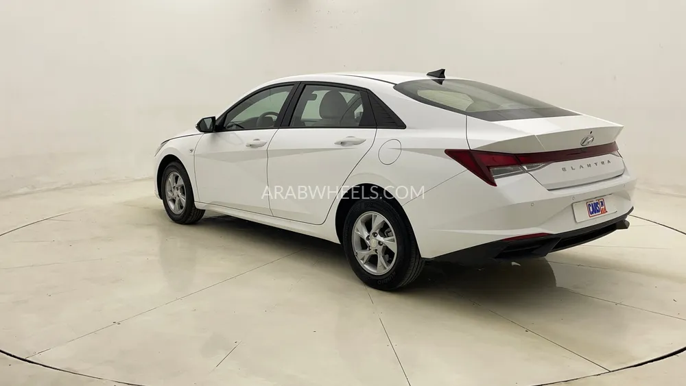 Hyundai Elantra 2022 for Sale in Dubai Image-5