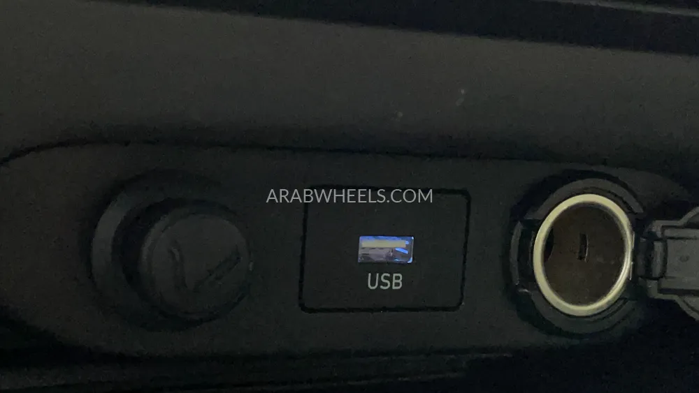 Hyundai Elantra 2022 for Sale in Dubai Image-38