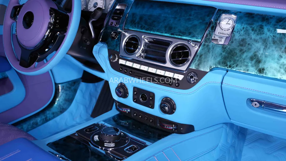 Rolls Royce Dawn 2020 for Sale in Dubai Image-18