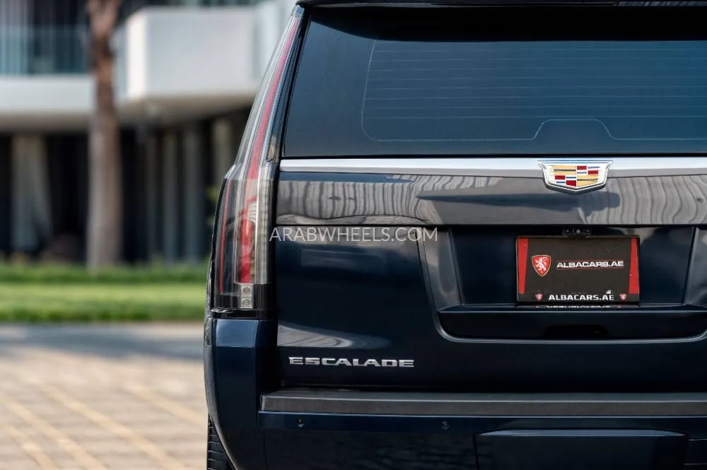 Cadillac Escalade 2019 for Sale in Dubai Image-14